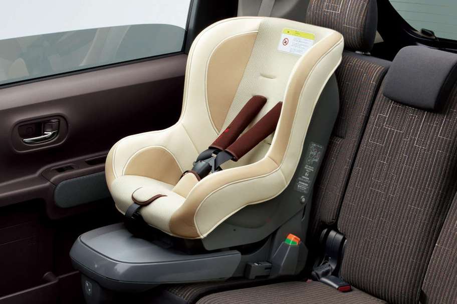 汎用ISOFIX＊1対応チャイルドシート固定専用バー＋トップテザーアンカー（リヤ左右席）